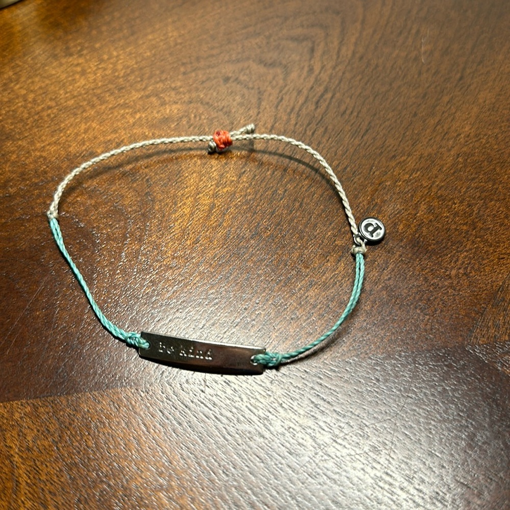 Pura Vida Be Kind Bracelete